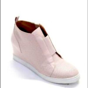 Linea Paolo Felicia Wedge Sneaker dusty pink 8.5